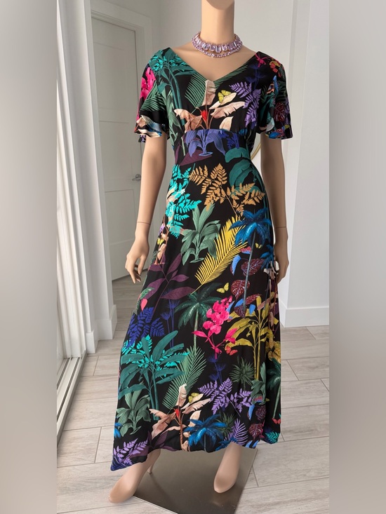 Vilagallo Dresses & Skirts - Vilagallo Black Tropical Floral Maxi Dress with Multicolor Botanicals